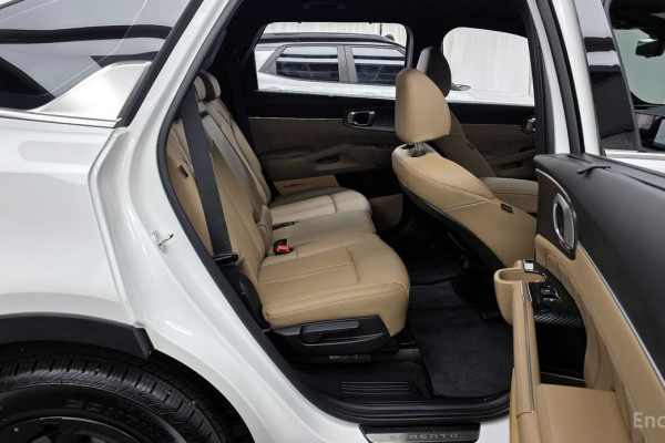 2025 Kia Sorento с пробегом 10 553 км