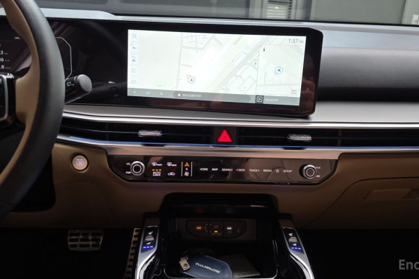 2025 Kia Sorento с пробегом 8 875 км