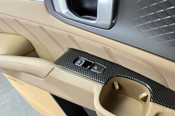 2025 Kia Sorento с пробегом 10 553 км