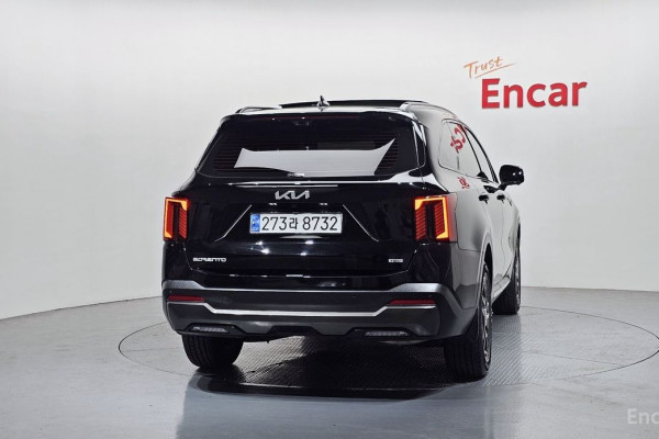 2025 Kia Sorento с пробегом 8 079 км