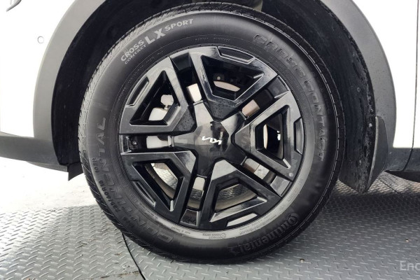 2024 Kia Sorento с пробегом 27 585 км