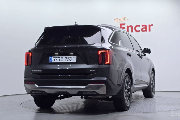 2024 Kia Sorento с пробегом 16 360 км