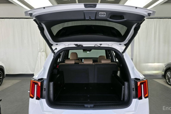 2025 Kia Sorento с пробегом 10 553 км