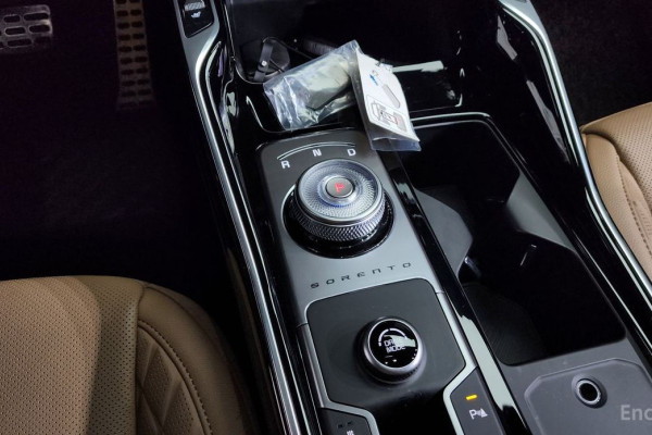 2024 Kia Sorento с пробегом 27 585 км