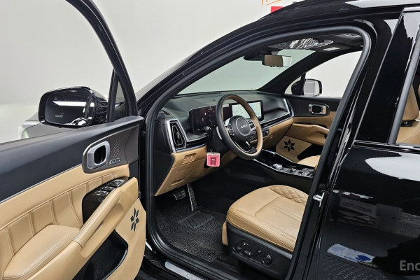 2025 Kia Sorento с пробегом 8 079 км
