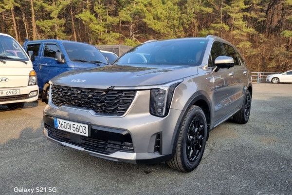 2024 Kia Sorento с пробегом 9 335 км