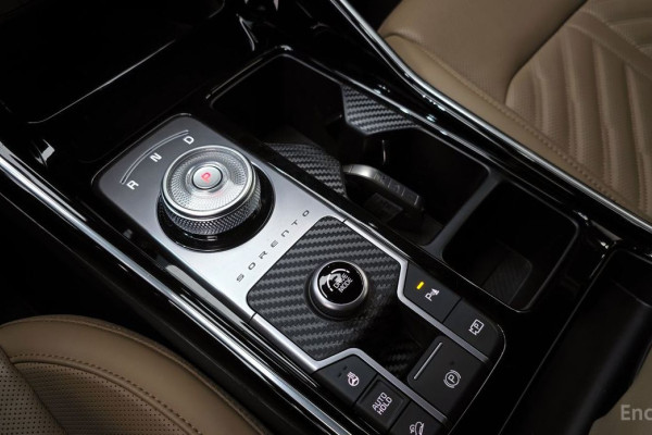 2024 Kia Sorento с пробегом 16 360 км