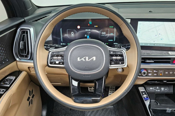 2025 Kia Sorento с пробегом 8 079 км