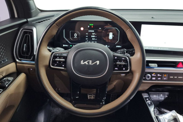 2024 Kia Sorento с пробегом 27 585 км