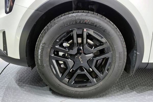 2025 Kia Sorento с пробегом 3 709 км