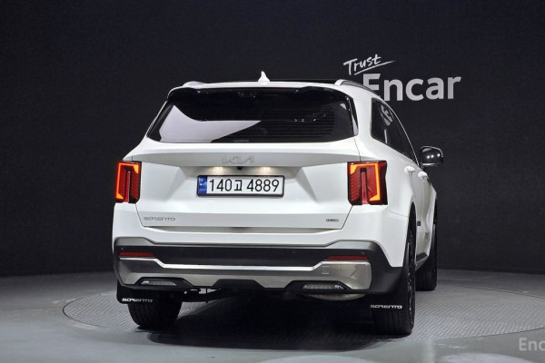 2023 Kia Sorento с пробегом 23 293 км