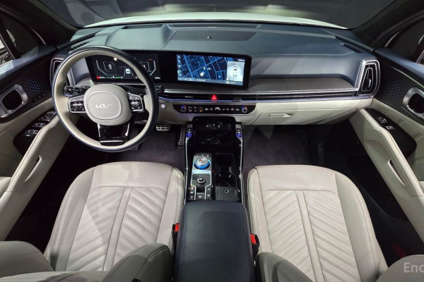 2023 Kia Sorento с пробегом 23 293 км