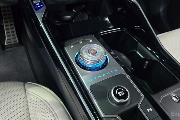 2023 Kia Sorento с пробегом 23 293 км