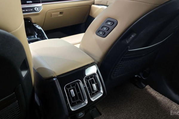 2024 Kia Sorento с пробегом 16 360 км