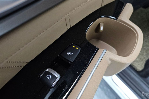 2025 Kia Sorento с пробегом 3 709 км