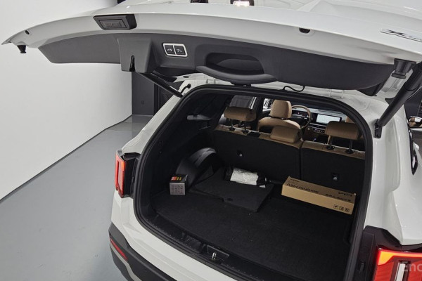 2025 Kia Sorento с пробегом 3 709 км