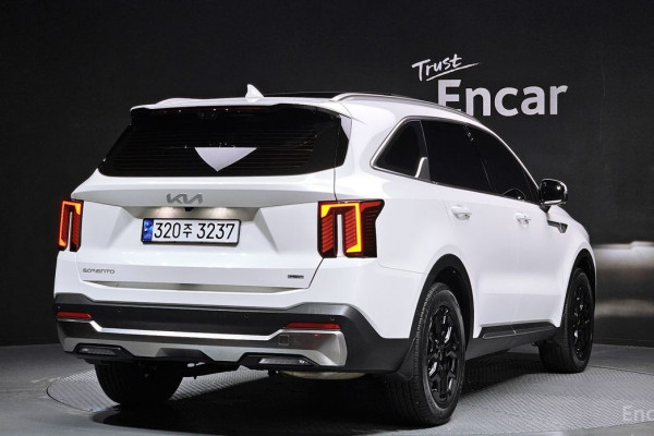 2024 Kia Sorento с пробегом 25 613 км
