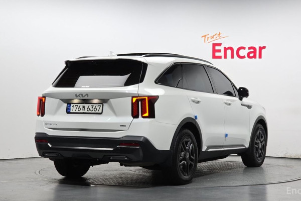 2024 Kia Sorento с пробегом 13 315 км