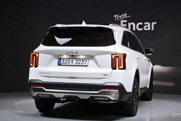 2024 Kia Sorento с пробегом 25 613 км