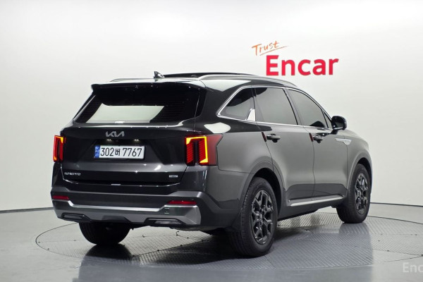 2024 Kia Sorento с пробегом 16 424 км