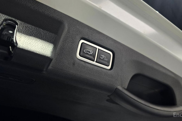 2023 Kia Sorento с пробегом 23 293 км