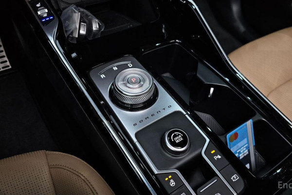 2024 Kia Sorento с пробегом 25 613 км