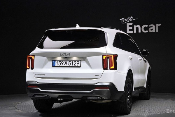 2024 Kia Sorento с пробегом 25 623 км