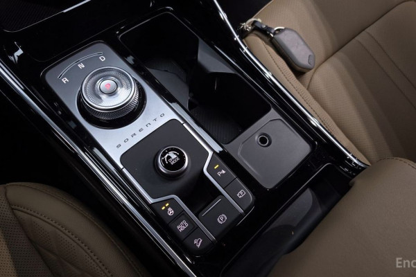 2024 Kia Sorento с пробегом 13 315 км