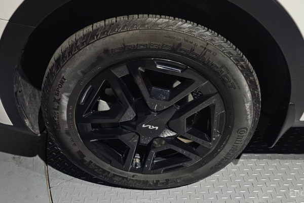 2024 Kia Sorento с пробегом 25 623 км