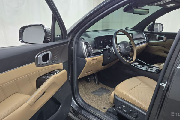 2025 Kia Sorento с пробегом 10 842 км