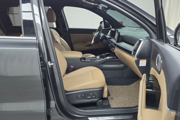 2025 Kia Sorento с пробегом 10 842 км