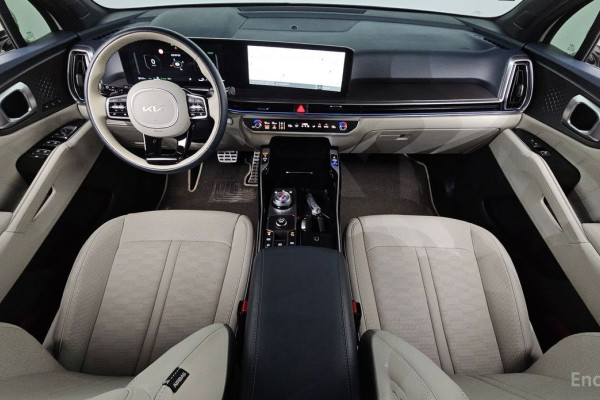 2025 Kia Sorento с пробегом 9 963 км