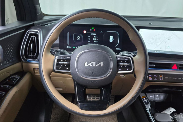 2025 Kia Sorento с пробегом 10 842 км