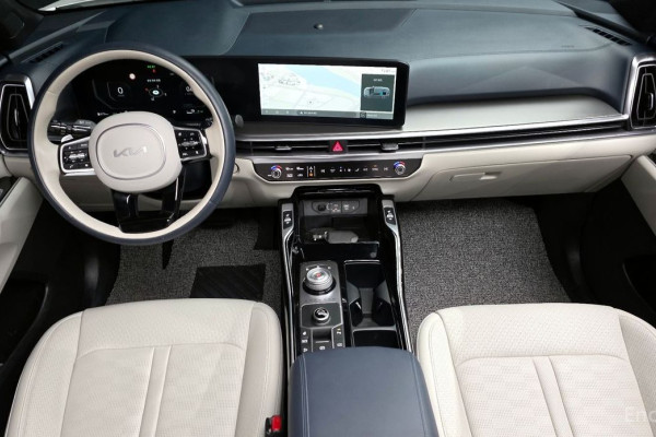 2025 Kia Sorento с пробегом 3 088 км