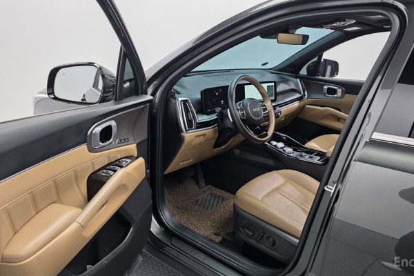 2024 Kia Sorento с пробегом 16 424 км