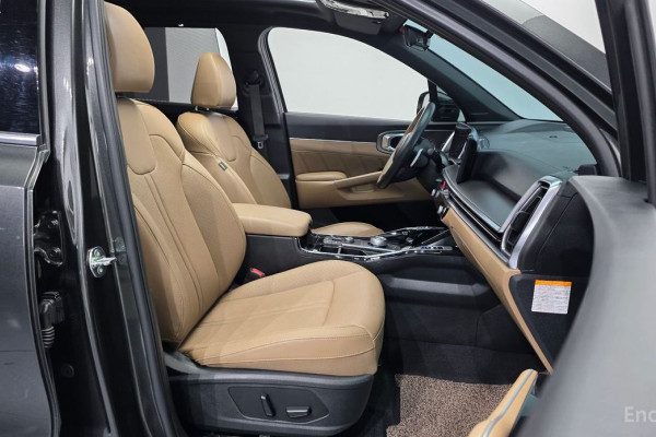 2024 Kia Sorento с пробегом 16 424 км