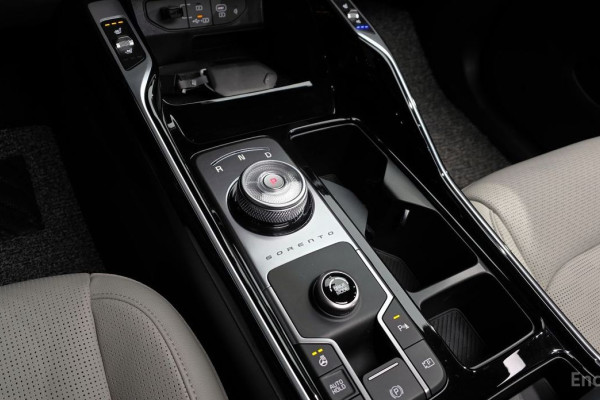 2025 Kia Sorento с пробегом 3 088 км