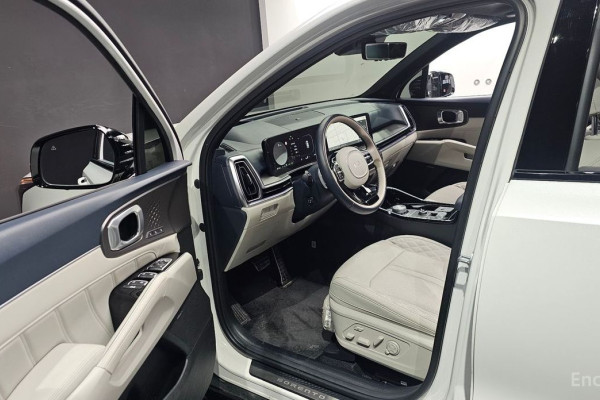 2024 Kia Sorento с пробегом 25 623 км