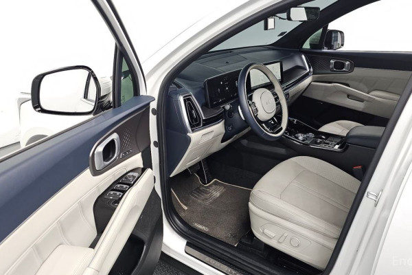 2025 Kia Sorento с пробегом 9 963 км