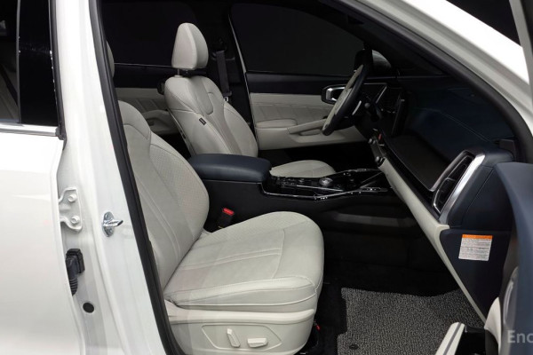 2025 Kia Sorento с пробегом 3 088 км