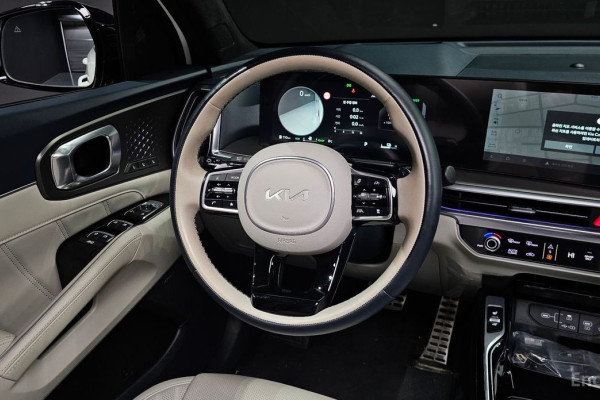 2024 Kia Sorento с пробегом 25 623 км