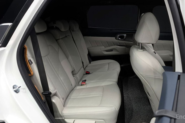 2025 Kia Sorento с пробегом 3 088 км