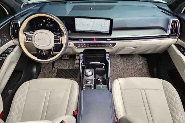 2023 Kia Sorento с пробегом 20 002 км