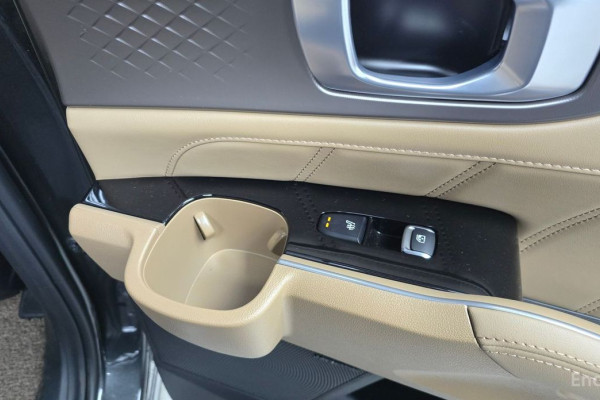 2025 Kia Sorento с пробегом 10 842 км