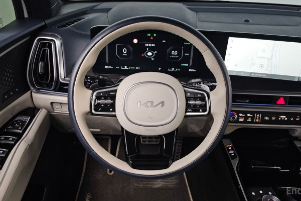 2025 Kia Sorento с пробегом 9 963 км