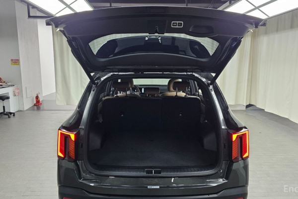 2025 Kia Sorento с пробегом 10 842 км