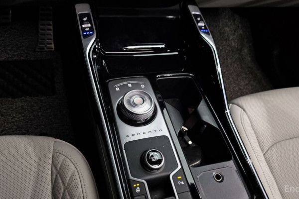 2023 Kia Sorento с пробегом 20 002 км