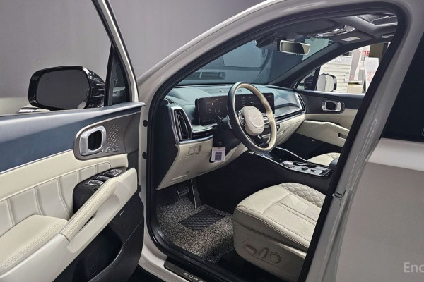 2023 Kia Sorento с пробегом 20 002 км