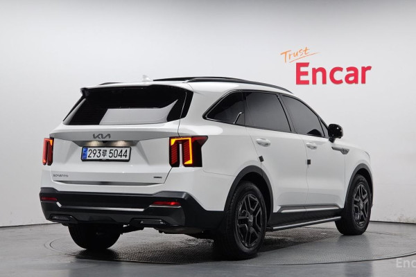 2024 Kia Sorento с пробегом 13 352 км