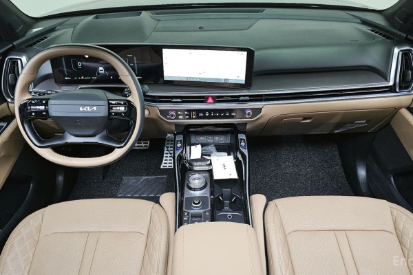 2025 Kia Sorento с пробегом 2 963 км